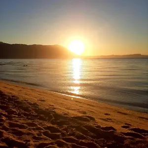 https://casa-na-praia-e-de-frente-para-o-mar.santa-catarina-brasil.com